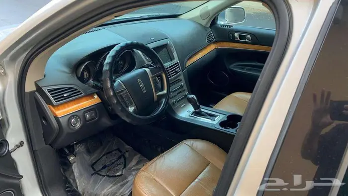 لينكولن MKT موديل 2012 16