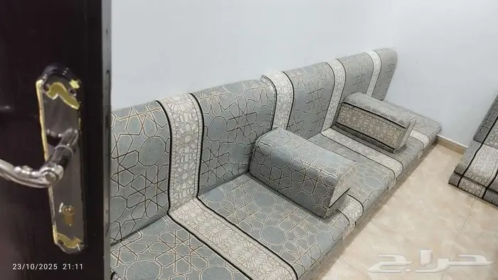 اثاث البيت للبيع لدواعي السفر 8