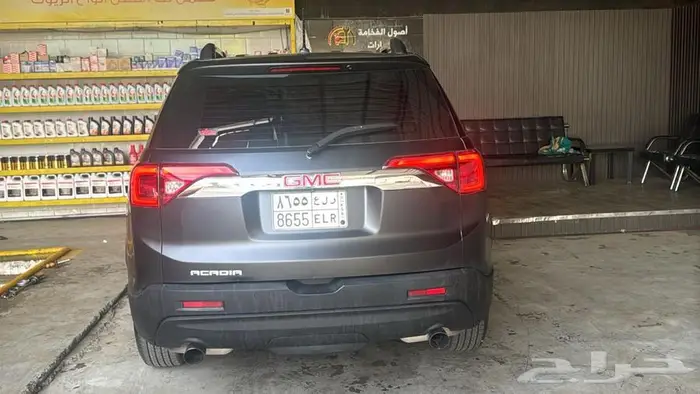 GMC Acadia SLE 2019 AWD - Matte Black 3