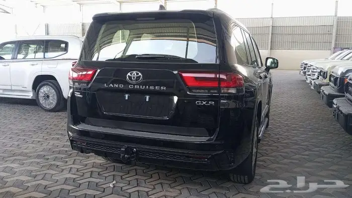 المركبة   تويوتا لاند كروزر GXR فئة S 5