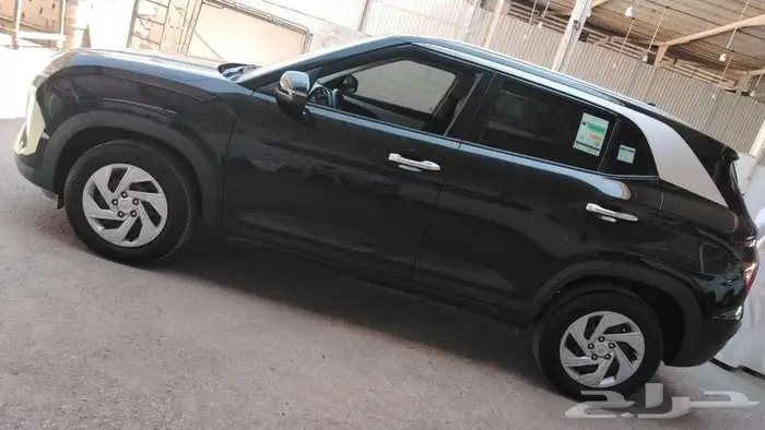 كريتا 2023اسود نصف فل بودي ومحركات وكاله 2