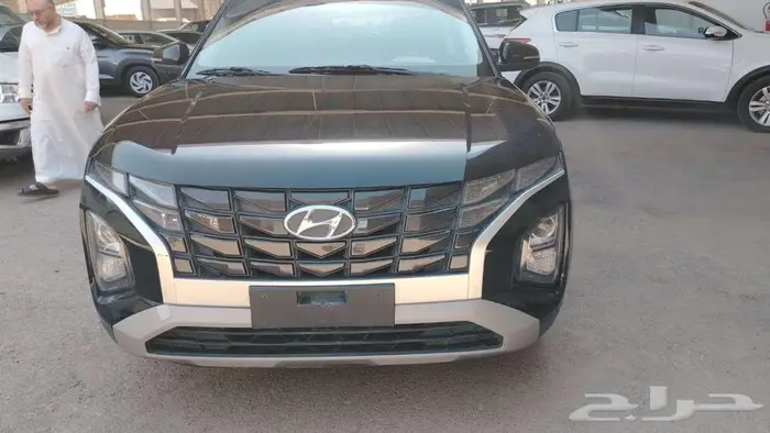 كريتا 2023اسود نصف فل بودي ومحركات وكاله 8
