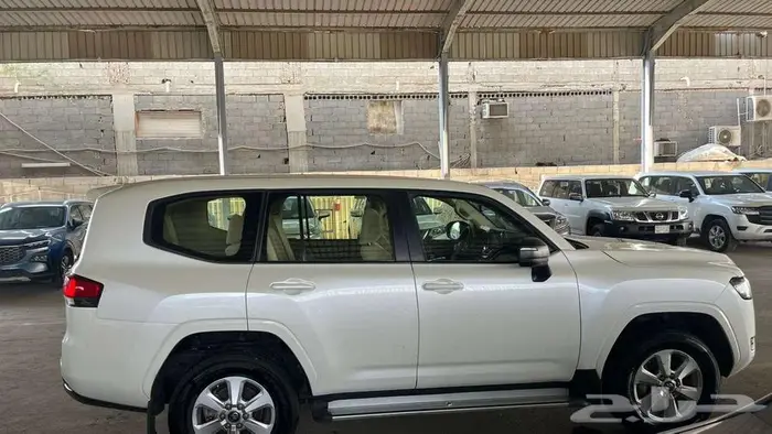 تويوتا لاند كروزر صالون 5