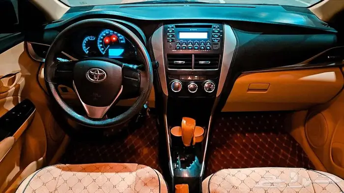 سيارة يارس 2020 نظيفة في محايل عسير قير اوتماتيك 6