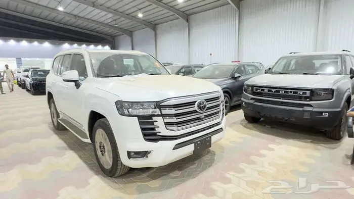 لاندكروزر جي اكس ار GXR L3 بنزين سعودي 2025 1
