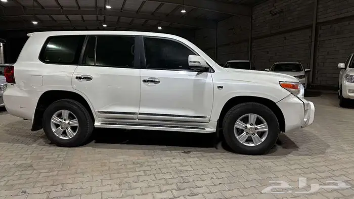 تويوتا جيب لان كروزر 60 عام 2011 1