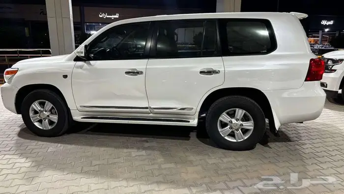تويوتا جيب لان كروزر 60 عام 2011 2