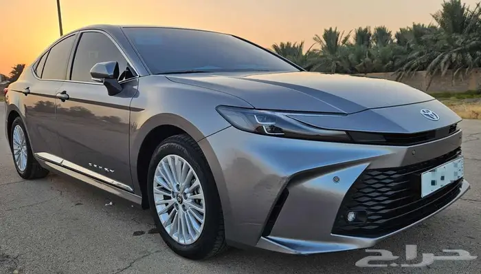تايوتا كامري LE 2025 سعودية تيتانيوم المميز 8