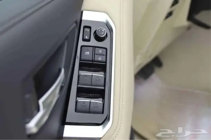 تويوتالاندكروزرGXR3 بنزين 2025 أقل هامش ربح وأقل قسط شهري 13