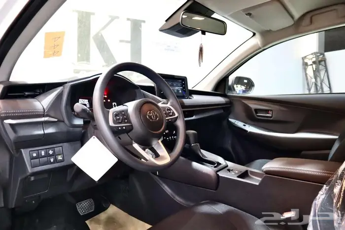 تويوتا يارس yبلس 2025 8