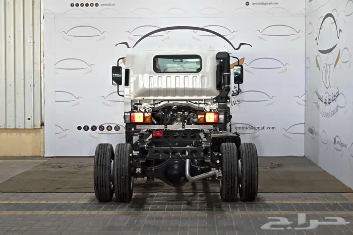 ايسوزو ديانا 6 طن شاص 6.10 متر قير عادي ديزل 2025 3