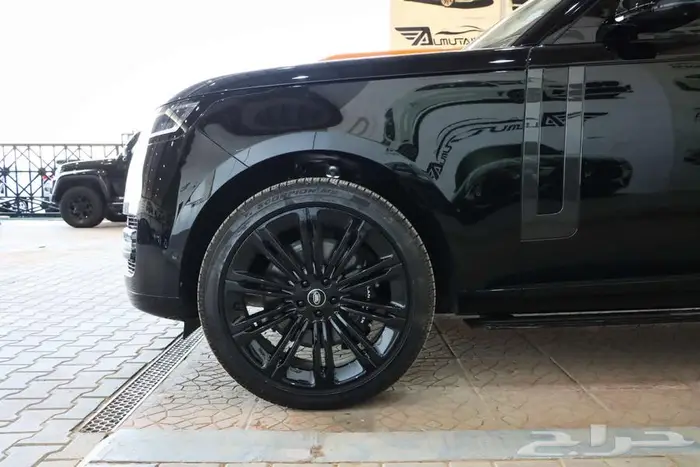 رنجروفر SE p530 موديل 2025 3