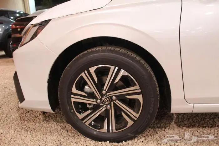 تويوتا يارس YX بنزين 2026 4