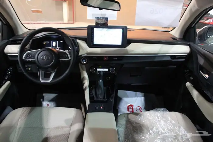 تويوتا يارس YX بنزين 2026 7