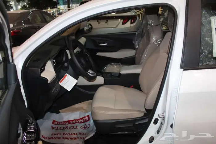 تويوتا يارس YX بنزين 2026 5