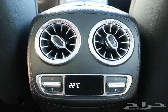 مرسيدس E200 Coupe AMG PKG موديل 2023 (جديد) 36