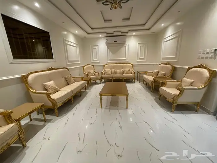 كنب مجلس فخم للبيع 4