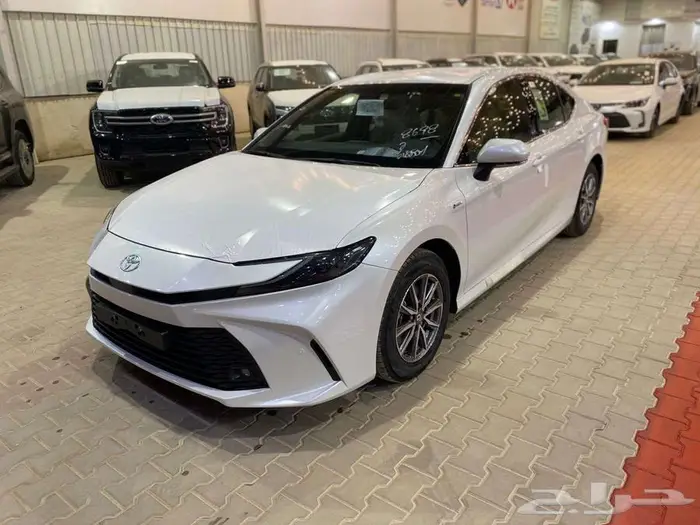 تويوتا كامري E هايبرد 205 سعودي كاش وتمويل 1