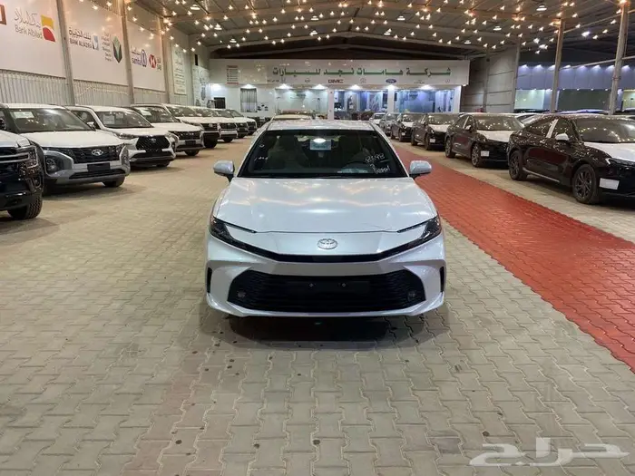 تويوتا كامري E هايبرد 205 سعودي كاش وتمويل 0