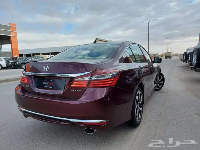 اكورد 2017 فل مخمل مخزن عداد 30 ألف فقط 35