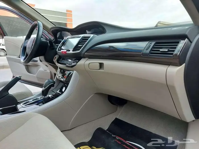 اكورد 2017 فل مخمل مخزن عداد 30 ألف فقط 52