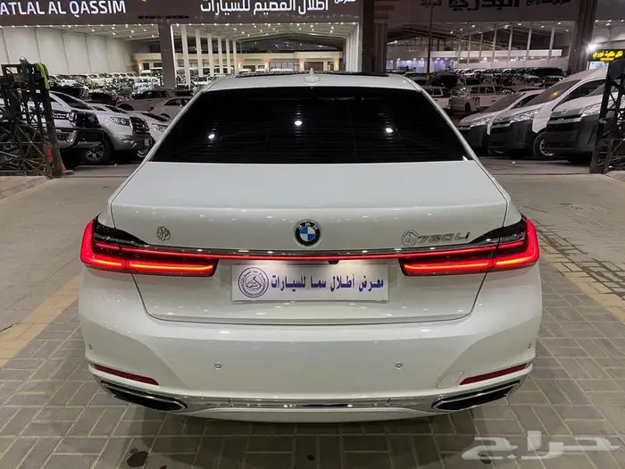 بي ام دبليو 730LI موديل 2020 ابيض خليجي ماشيه 96000كم 31