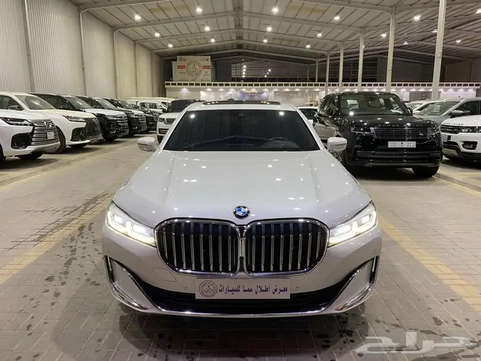 بي ام دبليو 730LI موديل 2020 ابيض خليجي ماشيه 96000كم 0