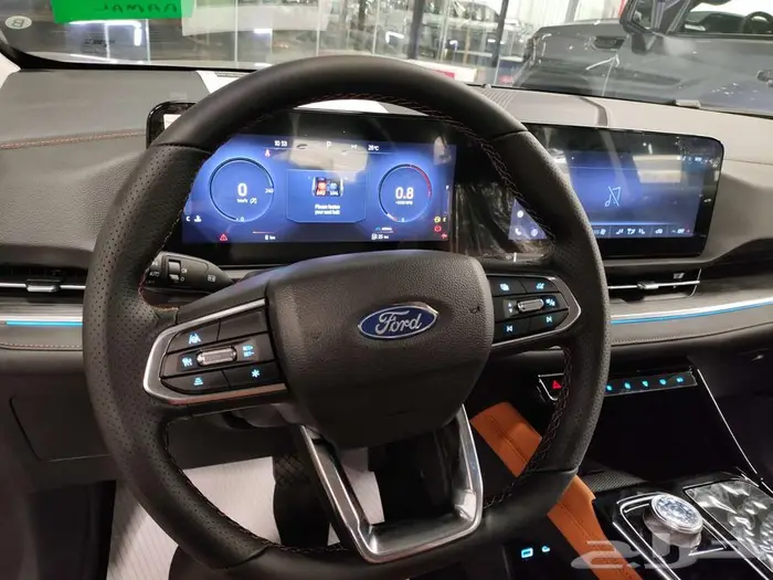 فورد تريتوري تيتانيوم بلس 2026 6