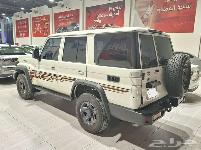 تويوتا ربع مصندق تماتيك ديزل 2024 بحريني عداد 40 ألف 5