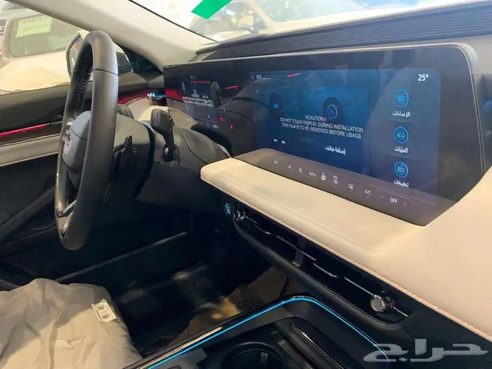 فورد توورس تيتانيوم موديل 2025 17