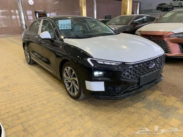 فورد توورس تيتانيوم موديل 2025 2