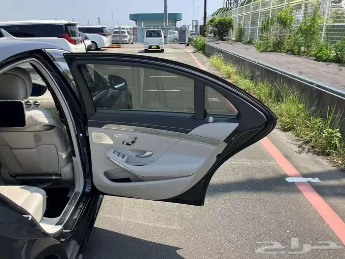 مرسيدس S550 100 Anniversary Edition 34