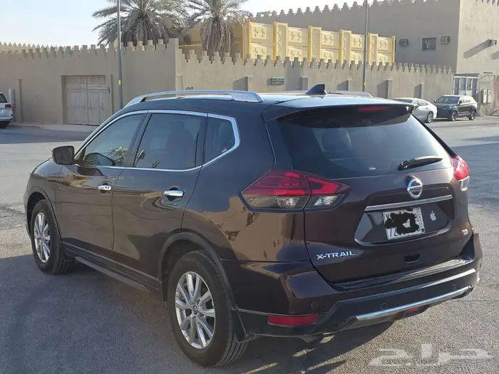 نيسان إكس-تريل 2021 SV 4WD بني عودي بحالة الزيرو 5
