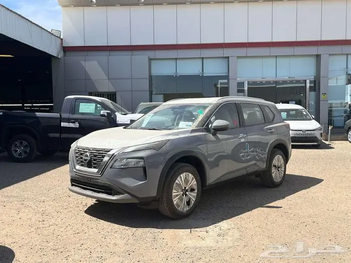 نيسان اكس تريل SV 2025 نقد وتقسيط 0