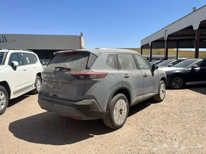 نيسان اكس تريل SV 2025 نقد وتقسيط 2