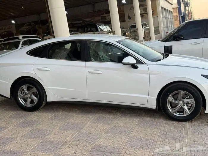 هونداى سوناتا 2023 ابيض ستاندر 16