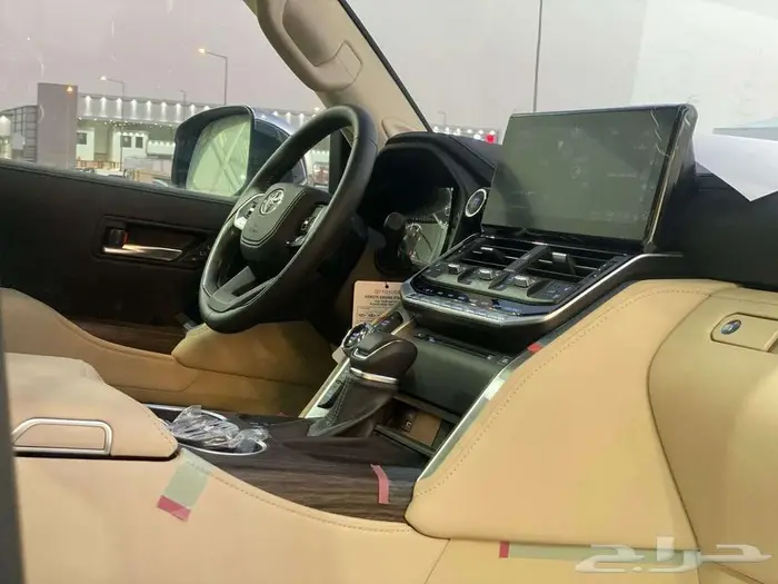 تويوتا لاندكروزر VXR ديزل 2023 - بطاقه جمركيه 11