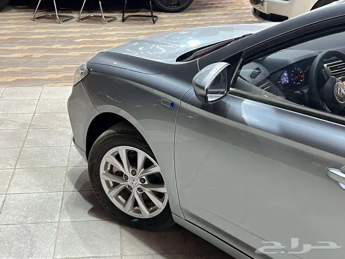 ام جي 5 ستاندر 2024 5