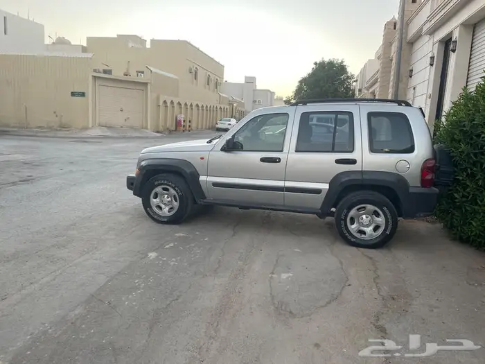 جيب شروكي لبيرتي 6