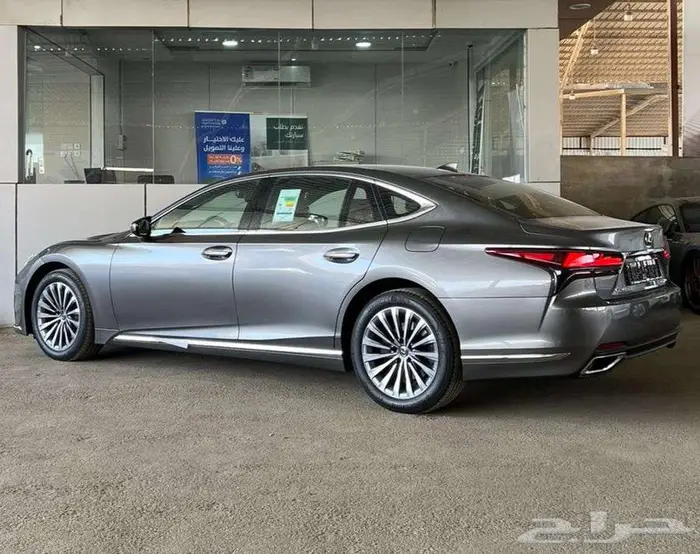 لكزس LS350موديل 2025فئةAAلون رمادي لدى الفريدي 2