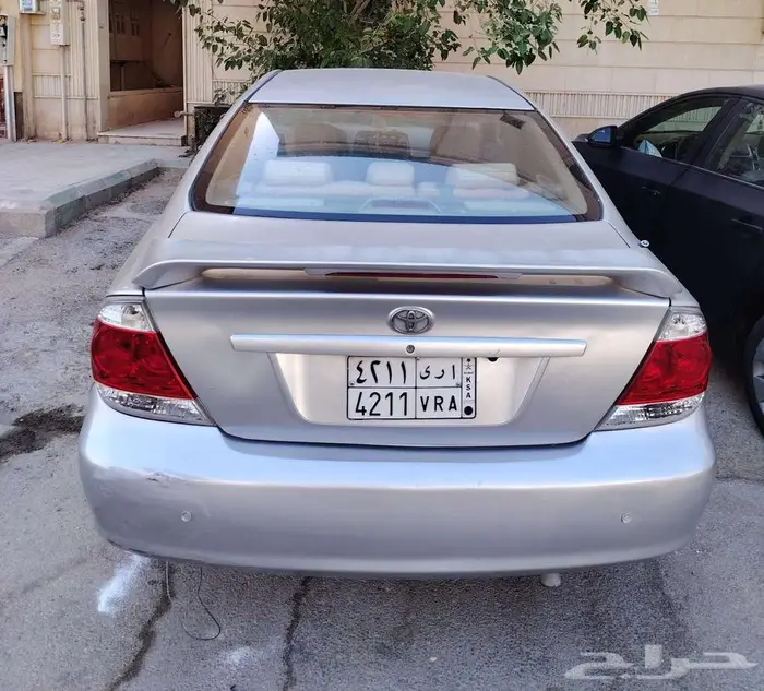 للبيع تيوتا كامري 2005 2