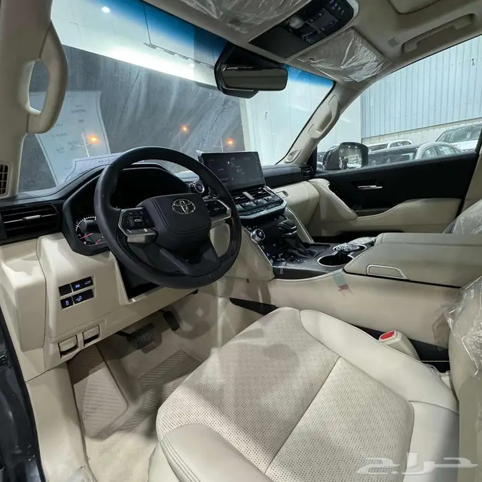 تويوتا لاندكروزر VXR ديزل 2023 رمادي 335000 9