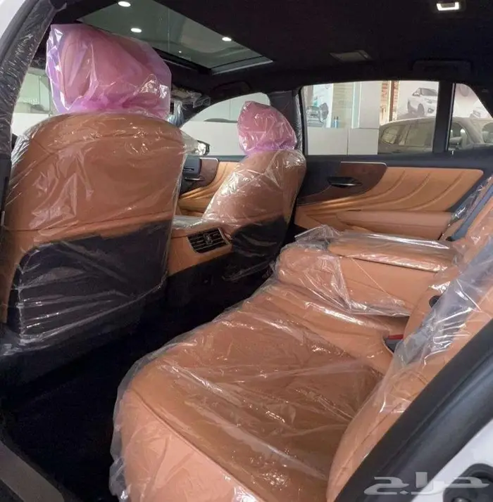 لكزس LS350موديل 2025فئةAAلون رمادي لدى الفريدي 5
