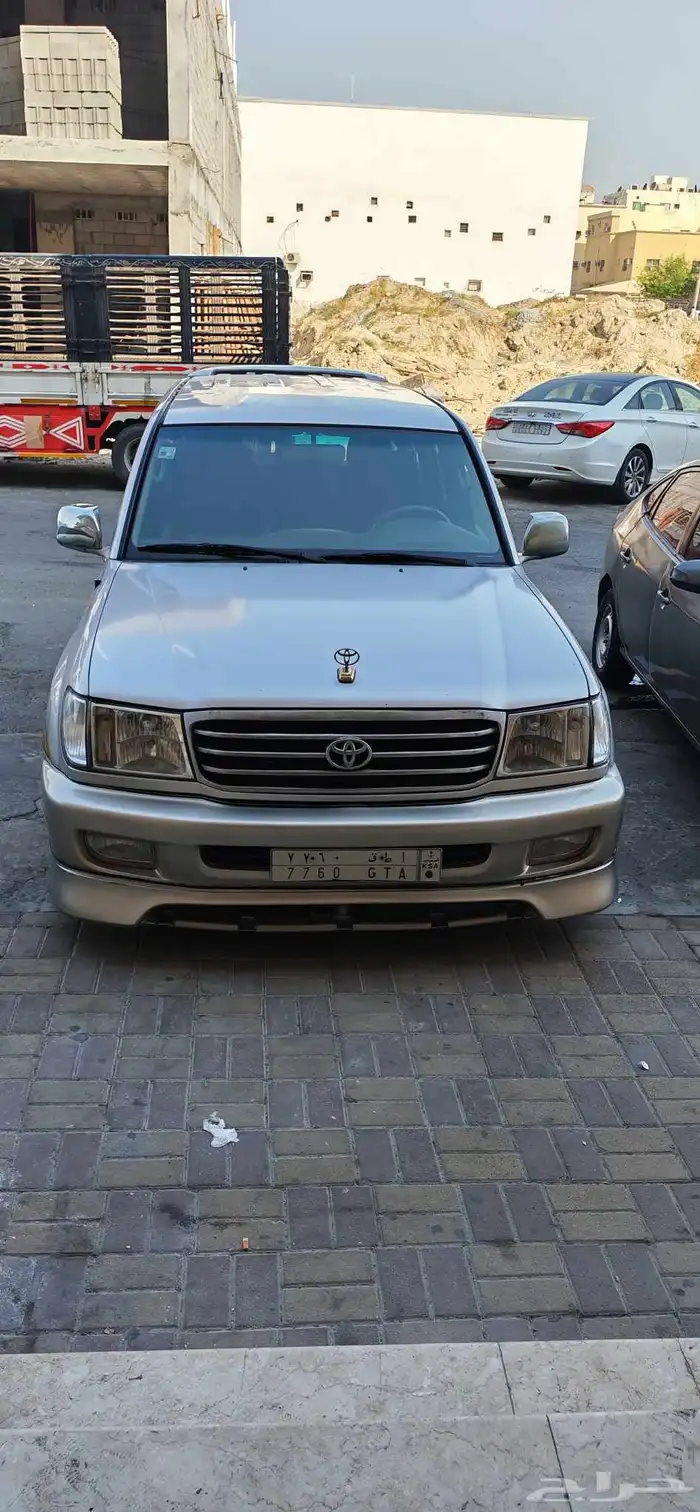 لاند كروزر 2000 2