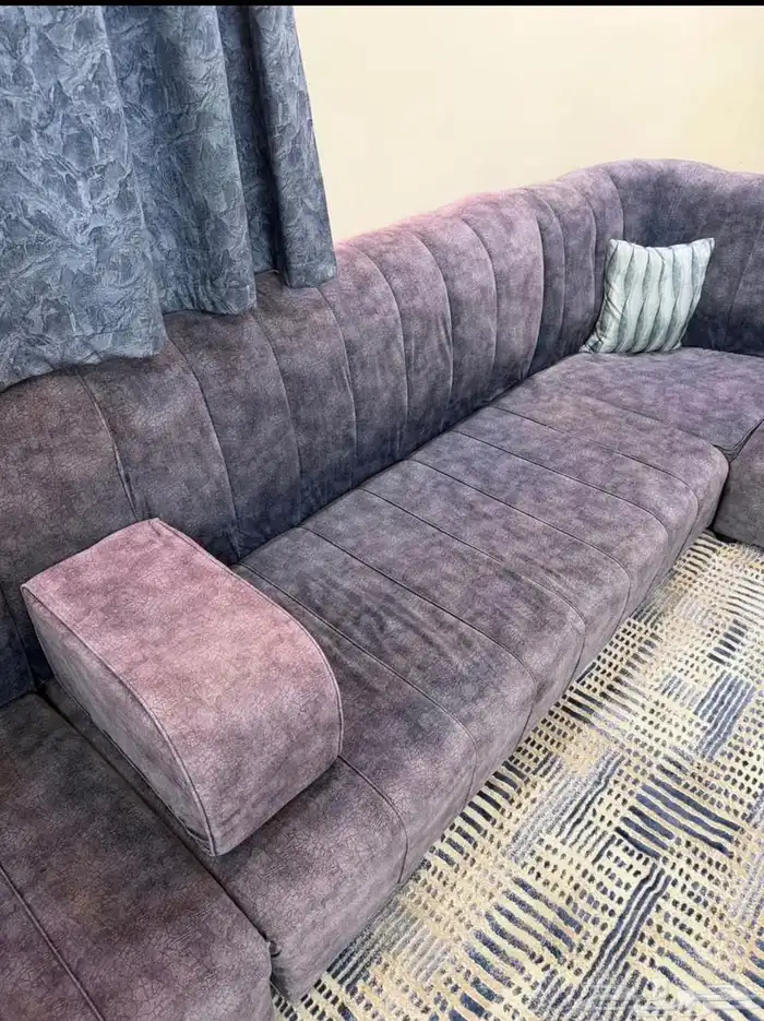 طقم كنب 4 5 مع ستارتين مع طاوله تلفزيون مترين وثلاث ادراج 2