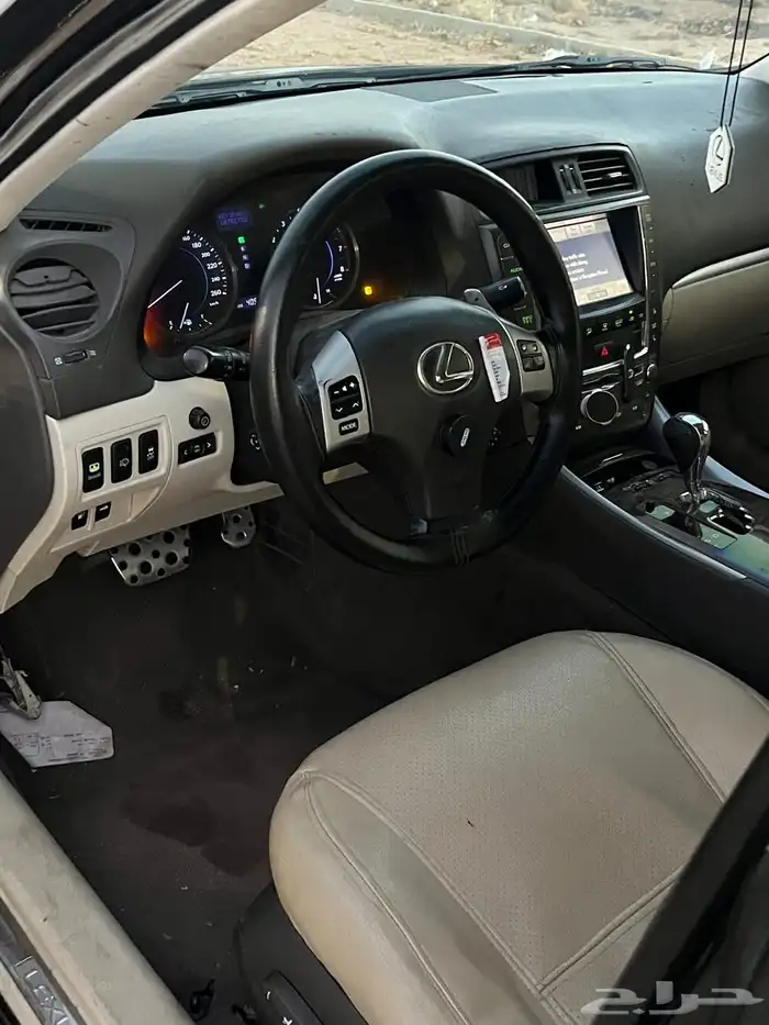 لكزس is300 2012 2