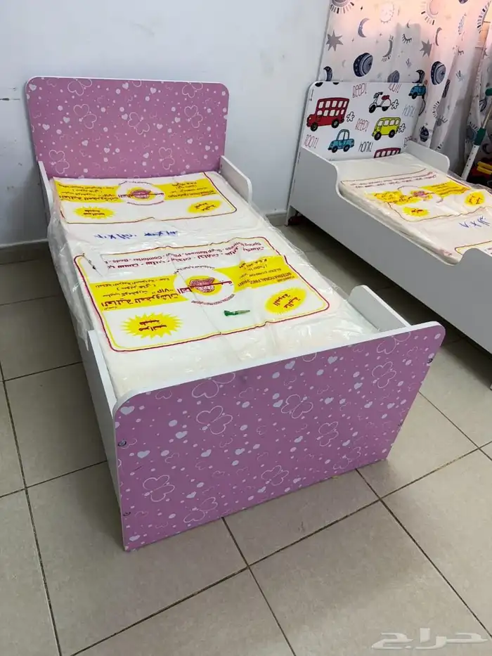سرير أطفال 0