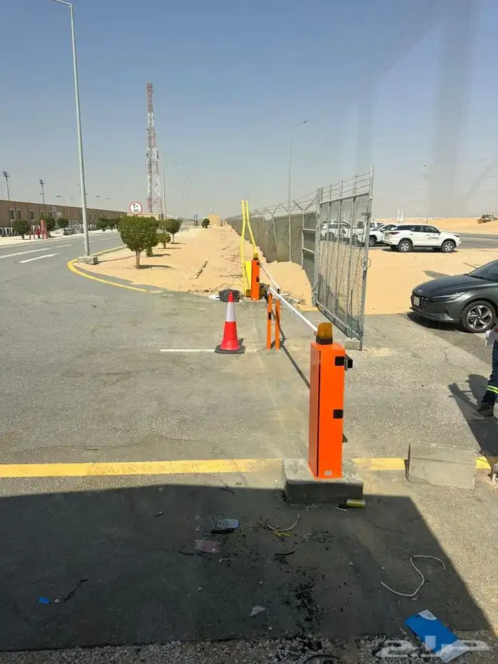 بوابات مواقف السيارات تركيب وصيانة 8