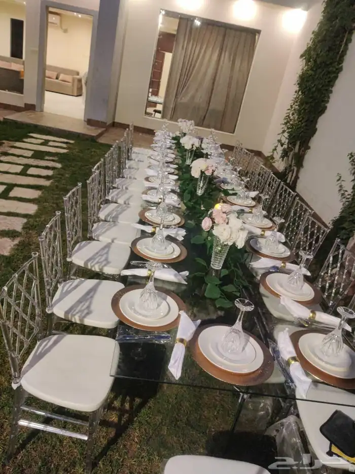تأجير طاولات طعام 8