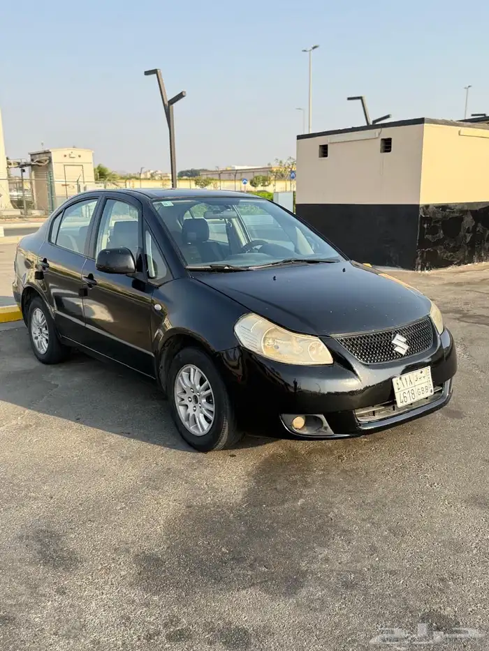 سيارة سوزوكي SX4 موديل 2010 5